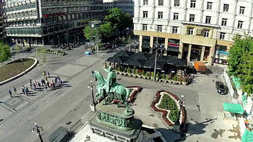 10 Things to do in Belgrade, the Capital of Serbia, Walk around Republic Square
