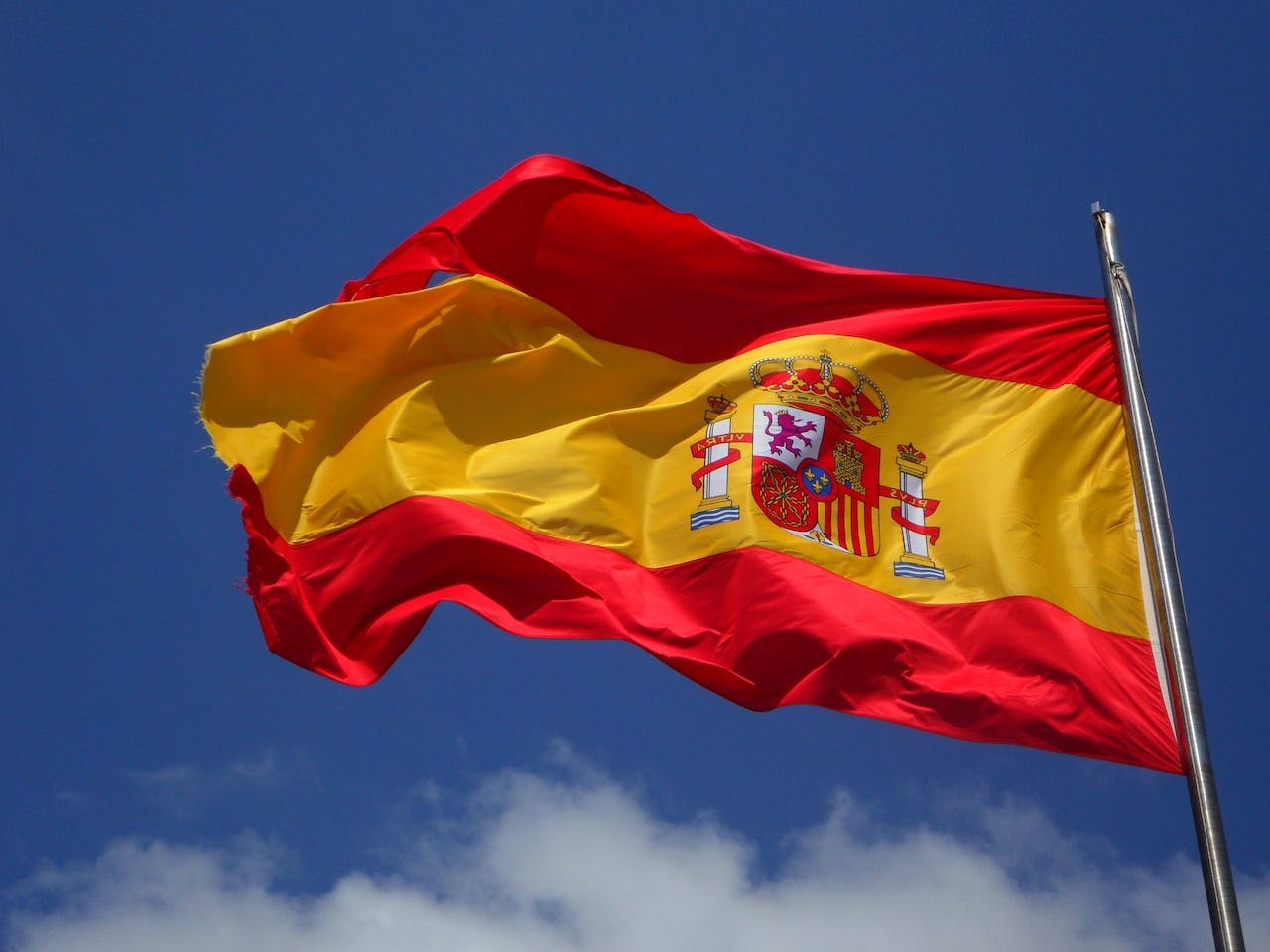 Explore the Most Beautiful Places in Spain From Coastlines to Castles